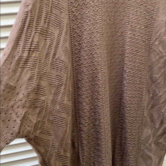 Intricate sweater - Picture 4 of 5